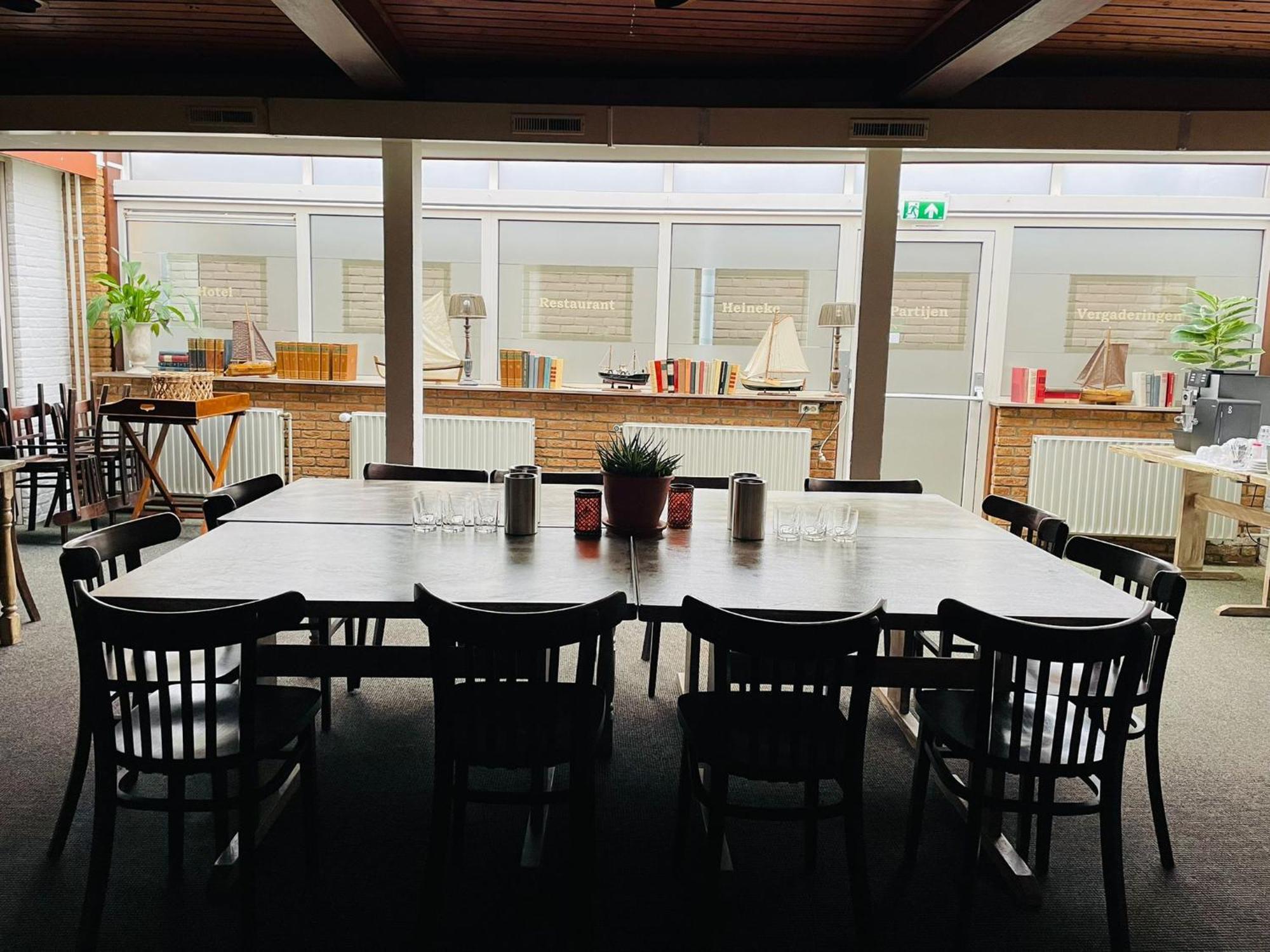 Hotel Café Restaurant Heineke Loosdrecht Extérieur photo